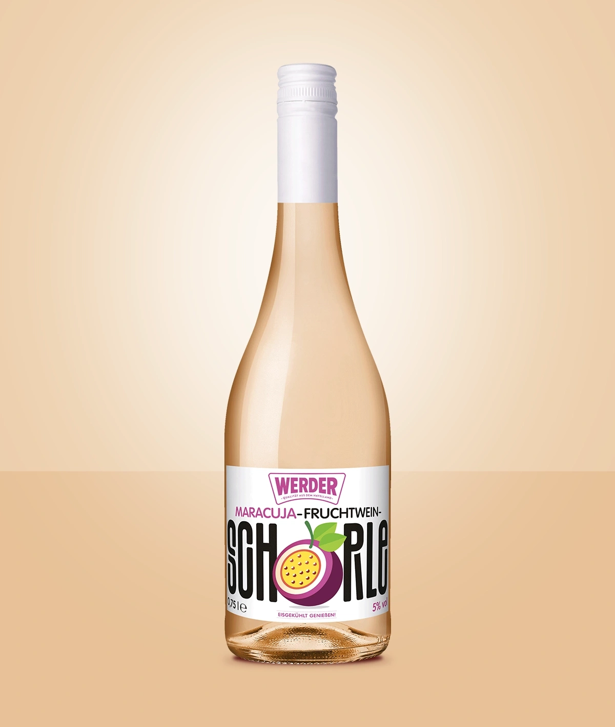 Flasche Werder Maracuja-Fruchtwein "Schorle" mit Passionsfrucht und Blättern.