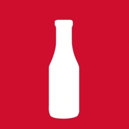 Weiße Flasche auf rotem Hintergrund, minimalistisch