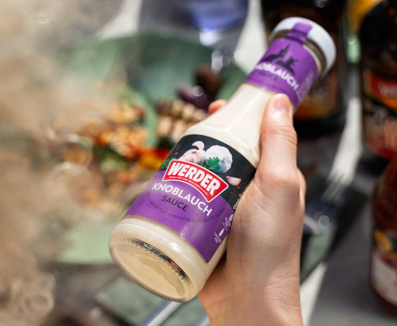 Werder Knoblauch Sauce in einer Flasche
